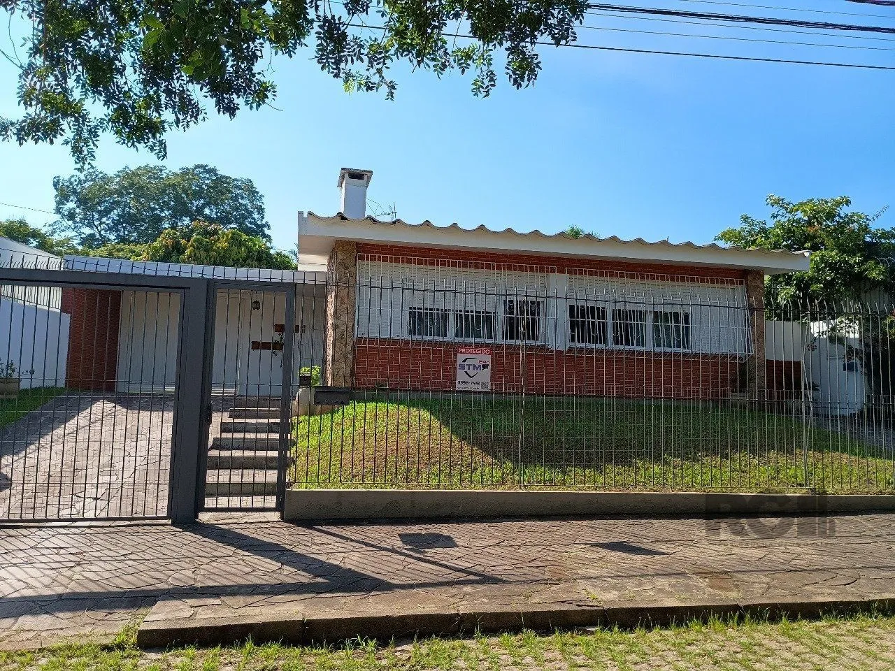 Imagem Casa Condominio para Venda 3 dormitórios, sendo 1 suites, 2 vagas - Tristeza