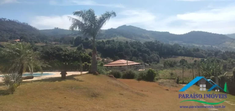 Imagem Viva em Grande Estilo: Casa com 5 Quartos e Piscina - Itapeva