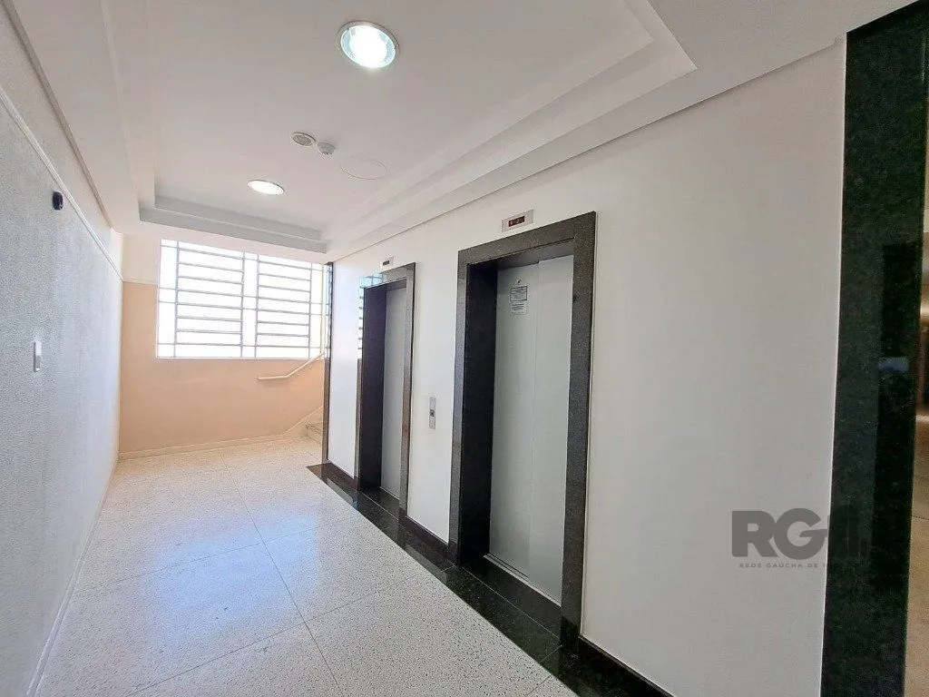 Imagem Vendo excelente cobertura com vista cinematografia, no Bairro Floresta.