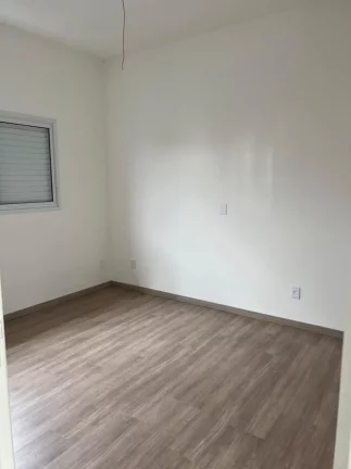 Imagem Oportunidade Linda Casa 3 Dorms sendo uma Suíte - Cond. Malibu