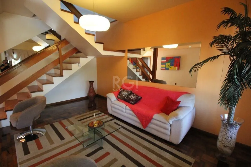 Imagem Casa Com 4 dormitórios para Comprar , 350 m²- Chácara das Pedras - Porto Alegre