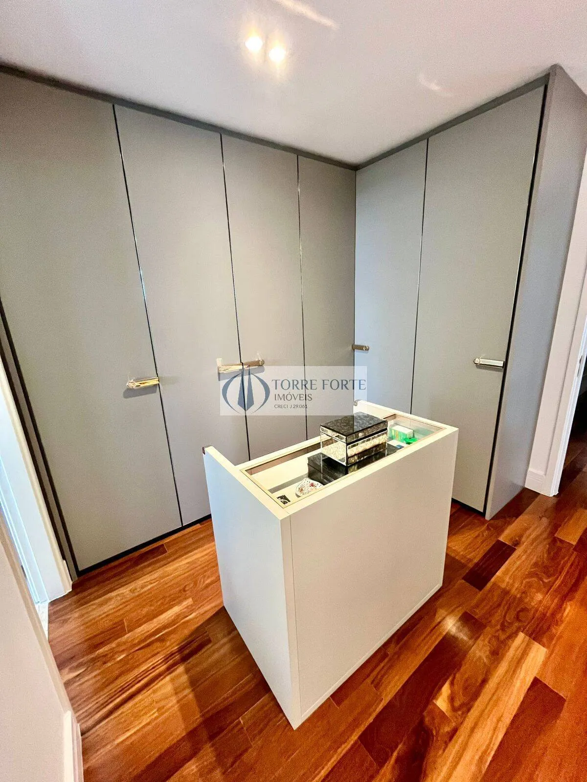 Imagem Excelente apartamento 170 m², 3 dormitórios sendo 1 suíte, na Vila Suzana