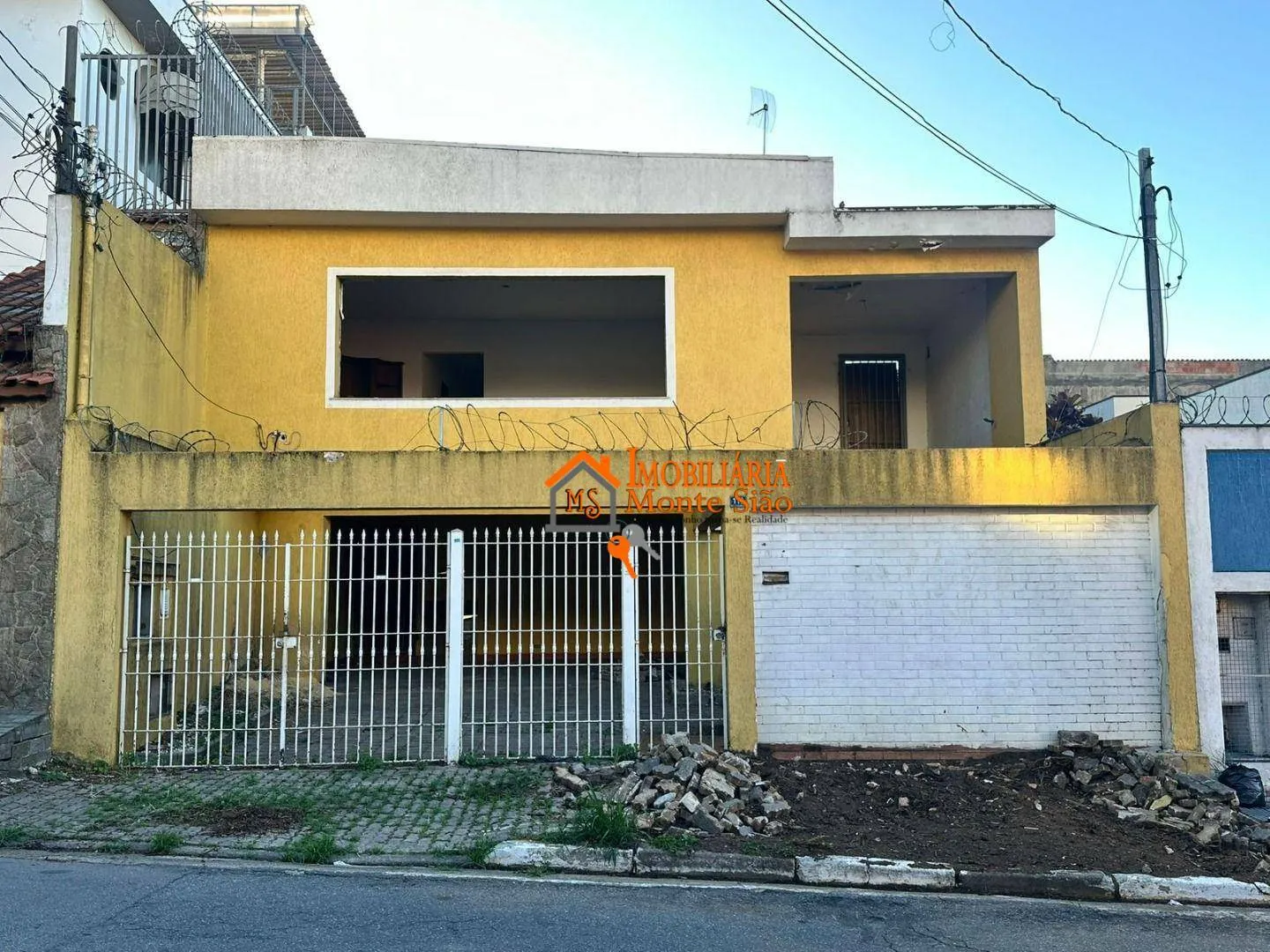 Foto do imóvel Casa com 3 dormitórios à venda, 250 m² por R$ 870.000,00 - Jardim Santa Mena - Guarulhos/SP