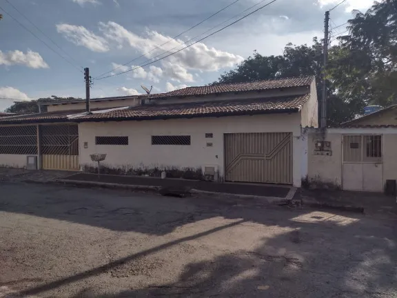 Imagem Casa com 2 Quartos à Venda, 210 m² em Conjunto Cachoeira Dourada - Goiânia