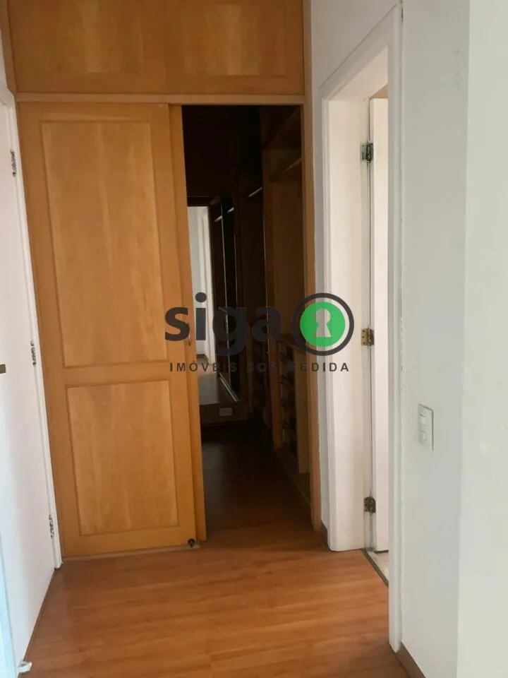 Imagem VENDE no Morumbi (Vila Suzana) Apartamento com 4 suítes, 4 Vagas + Depósito