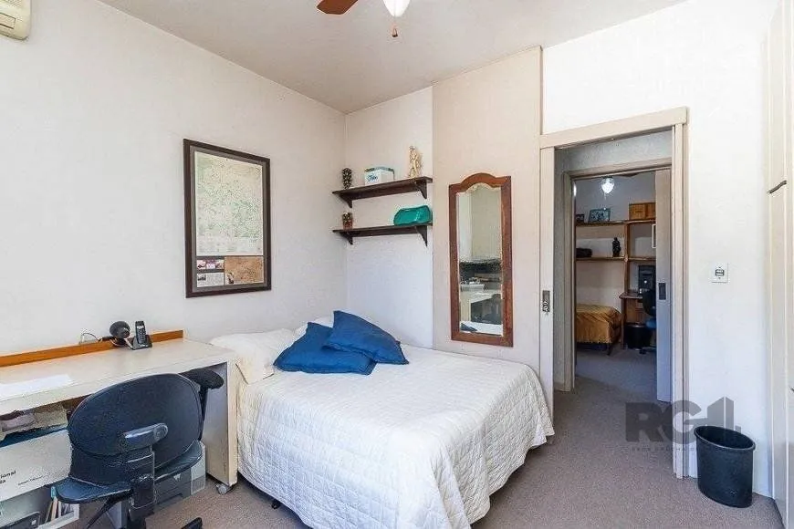Imagem Casa para Venda - 235m², 4 dormitórios, sendo 1 suites, 2 vagas - Azenha