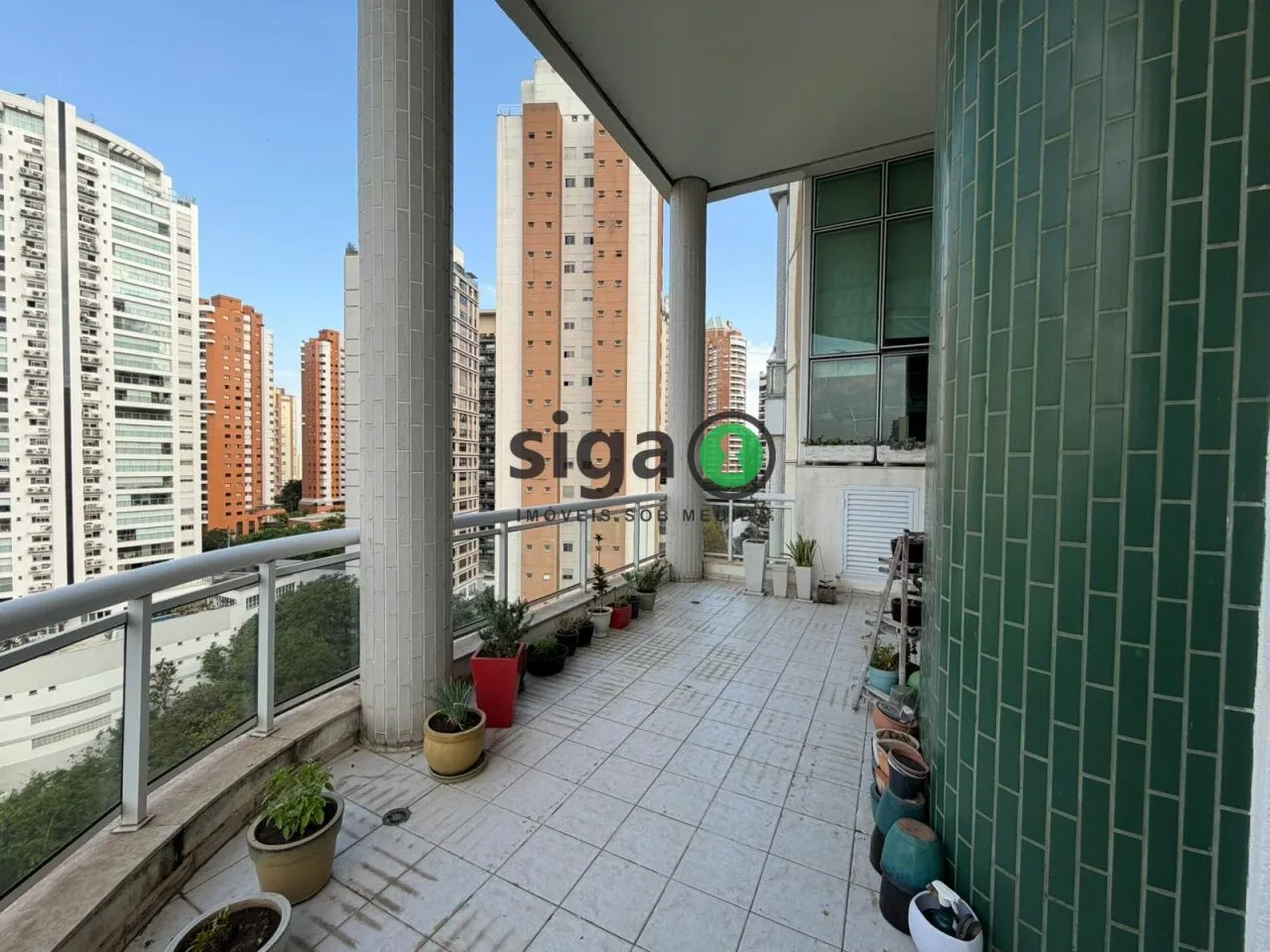 Imagem APARTAMENTO DISPONÍVEL PARA VENDA OU LOCAÇÃO NO PANAMBY, TORRE UNICA, TRÊS VAGAS!