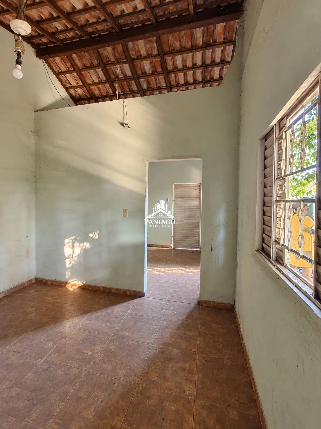 Imagem Casa Quintal, Espaço Externo, Localizada no Bairro Areão, Próxima à Região Centr