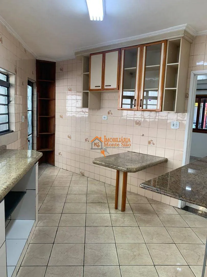 Imagem Casa com 3 dormitórios, 269 m² - venda por R$ 725.000,00 ou aluguel por R$ 4.194,00/mês - Jardim Presidente Dutra - Guarulhos/SP