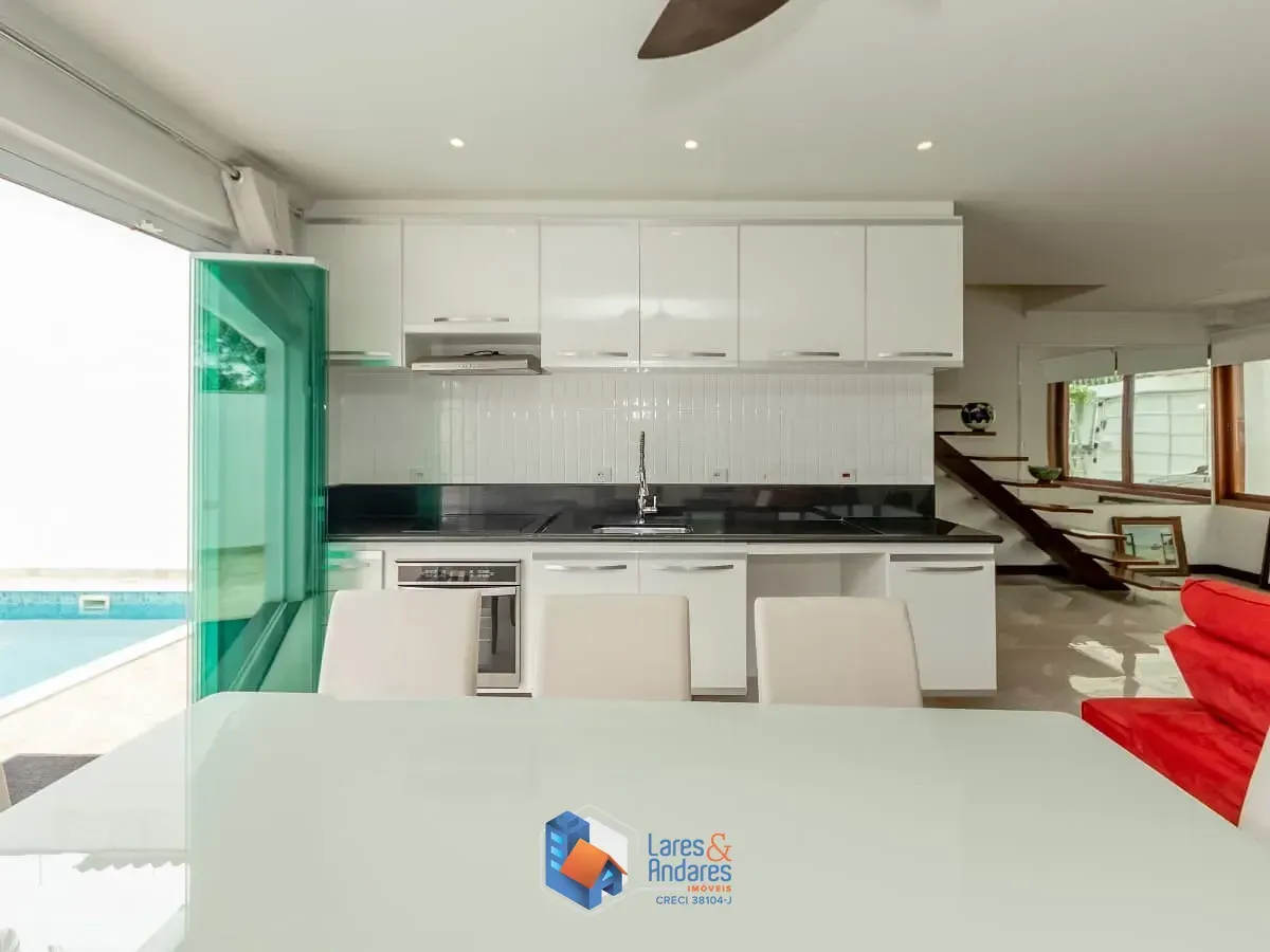 Imagem Sobrado para venda em Jardim Sertãozinho com 3 quartos, sendo 1 suíte, 247m²
