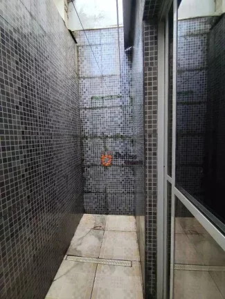 Imagem Sobrado com 2 dormitórios à venda, 82 m² por R$ 450.000 - Praia das Toninhas - Ubatuba/SP