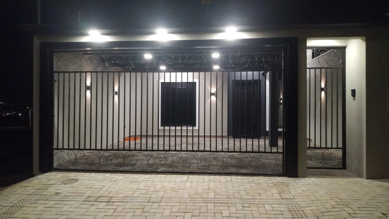 Foto do imóvel Casa à venda em Cascavel - Loteamento Colinas Tropical - Novos - Pronto para morar em Loteamento Colinas Tropical, Cascavel - Parana