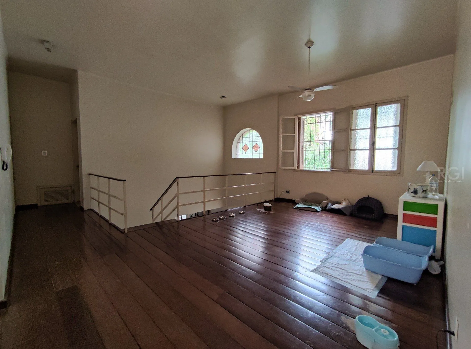 Imagem Sobrado para Venda - 345m², 4 dormitórios, sendo 2 suites, 2 vagas - Independência