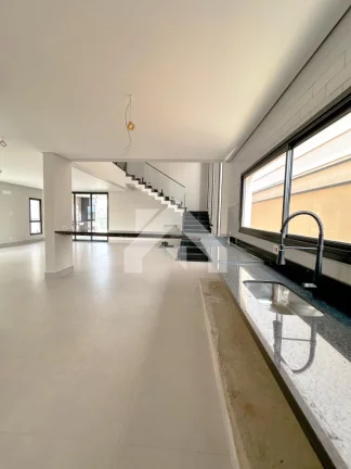 Imagem Casa de Condomínio em Alphaville - Santana de Parnaíba