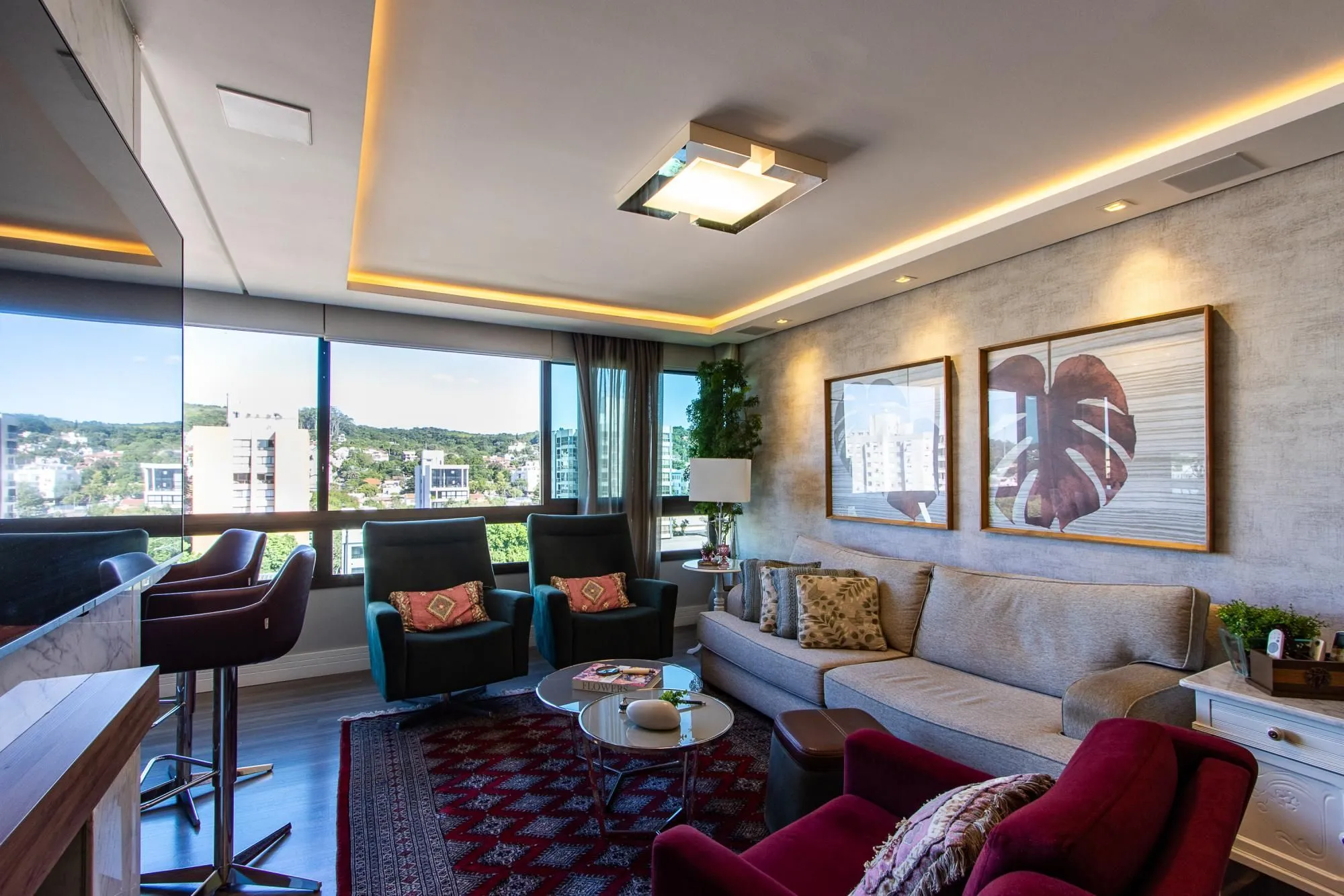 Imagem Excelente apartamento de 3 dormitórios, 1 suíte e 2 vagas no bairro Tristeza.