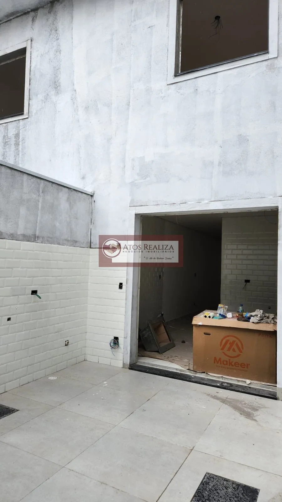 Imagem Vendo OPORTUNIDADE na Vila Ariete, Região de Campo Grande e Sabará, Sobrado de 108m² com 3 dormitórios, 1 suíte, sacada, 2 banheiros e 1 Lavabo, 2 vagas de garagem por R$720.000 para venda, Oportunidade, confira.
