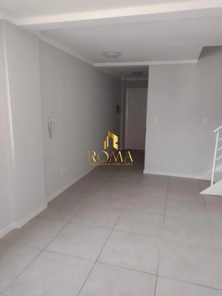 Imagem Cobertura 2 dormitórios à venda Nossa Senhora Medianeira Santa Maria/RS
