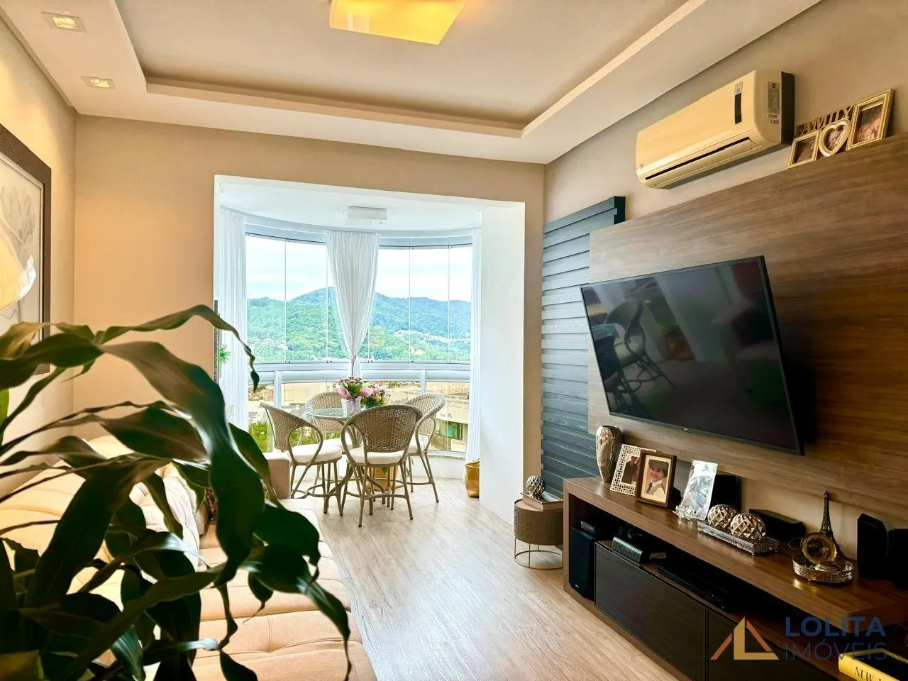 Imagem APARTAMENTO À VENDA COM 3 QUARTOS E 1 GARAGEM NO ITACORUBI, FLORIANÓPOLIS/SC
