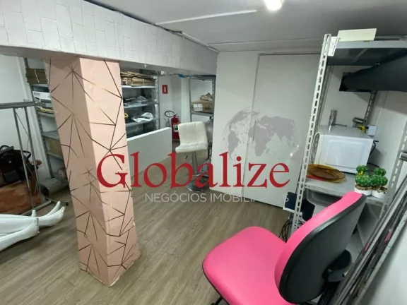 Imagem ALUGO LOJA SHOPPING PARQUE BALNEÁRIO - 52M², NA QUADRA DA PRAIA EM SANTOS, PACOTE R$ 12.000,00