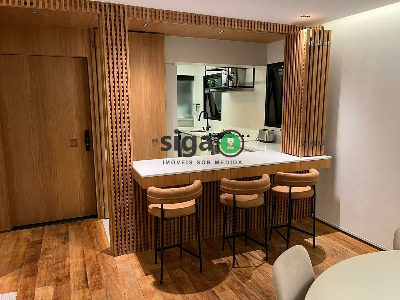 Imagem PINHEIROS: VENDA OU LOCAÇÃO: APARTAMENTO 104/M², 02 SUÍTES , 01 VAGA + DEPÓSITO.