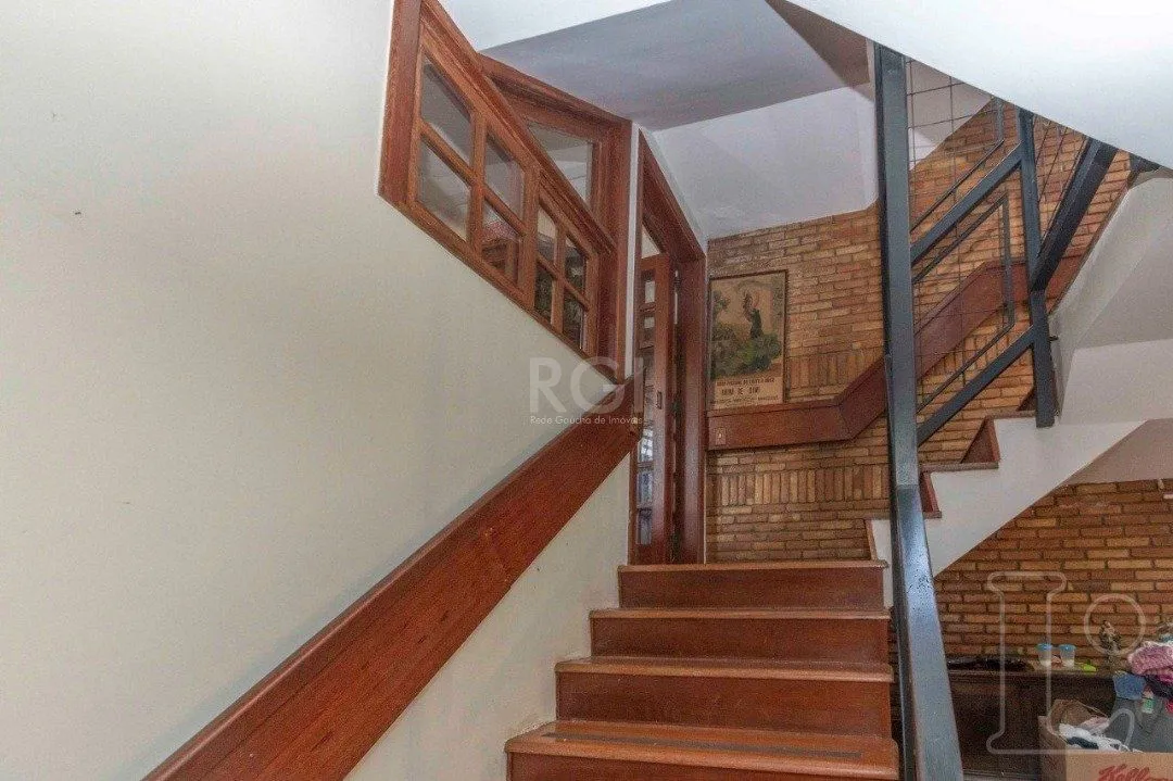 Imagem Casa para Venda - 349m², 4 dormitórios, sendo 1 suites, 3 vagas - Tristeza