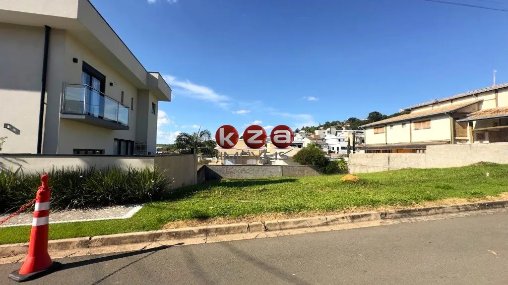 Imagem Terreno em Condomínio de Alto Padrão em Valinhos-SP 300m² no Condomínio Portal do Jequitibá