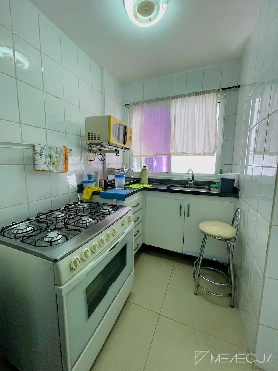 Imagem APARTAMENTO 3 QUARTOS DE FRENTE TOTAL PARA O MAR DA PRAIA DO MORRO, TOTALMENTE MOBILIADO