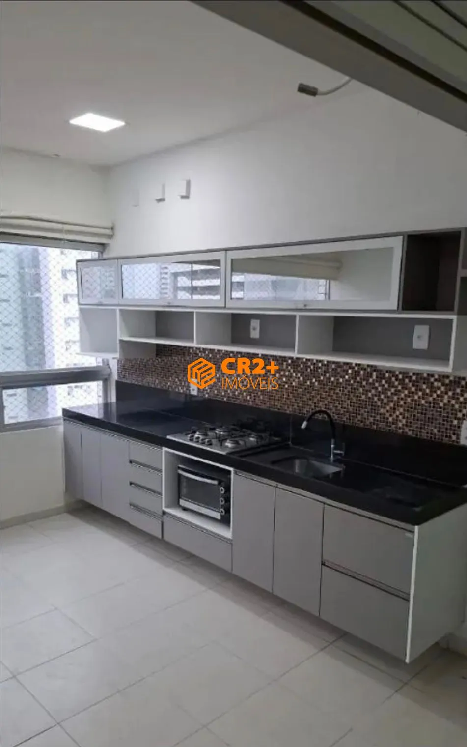 Imagem Vendo Cobertura Reformada nas Graças com 196m² e 2 Vagas - Oportunidade Única!