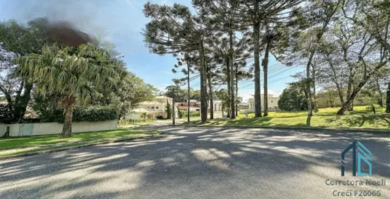Imagem Terreno em condomínio com área total de 1078,55 m², e área privativa de 862,68 m² Santa Felicidade em Curitiba PR