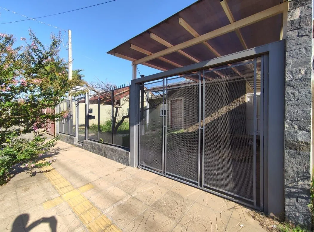 Imagem Casa para investidor 2 dormitórios, 1 vaga no bairro Rio Branco