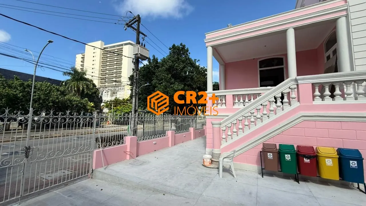 Imagem Alugo Casa para o seu Comércio- Casarão Tombado e revitalizado