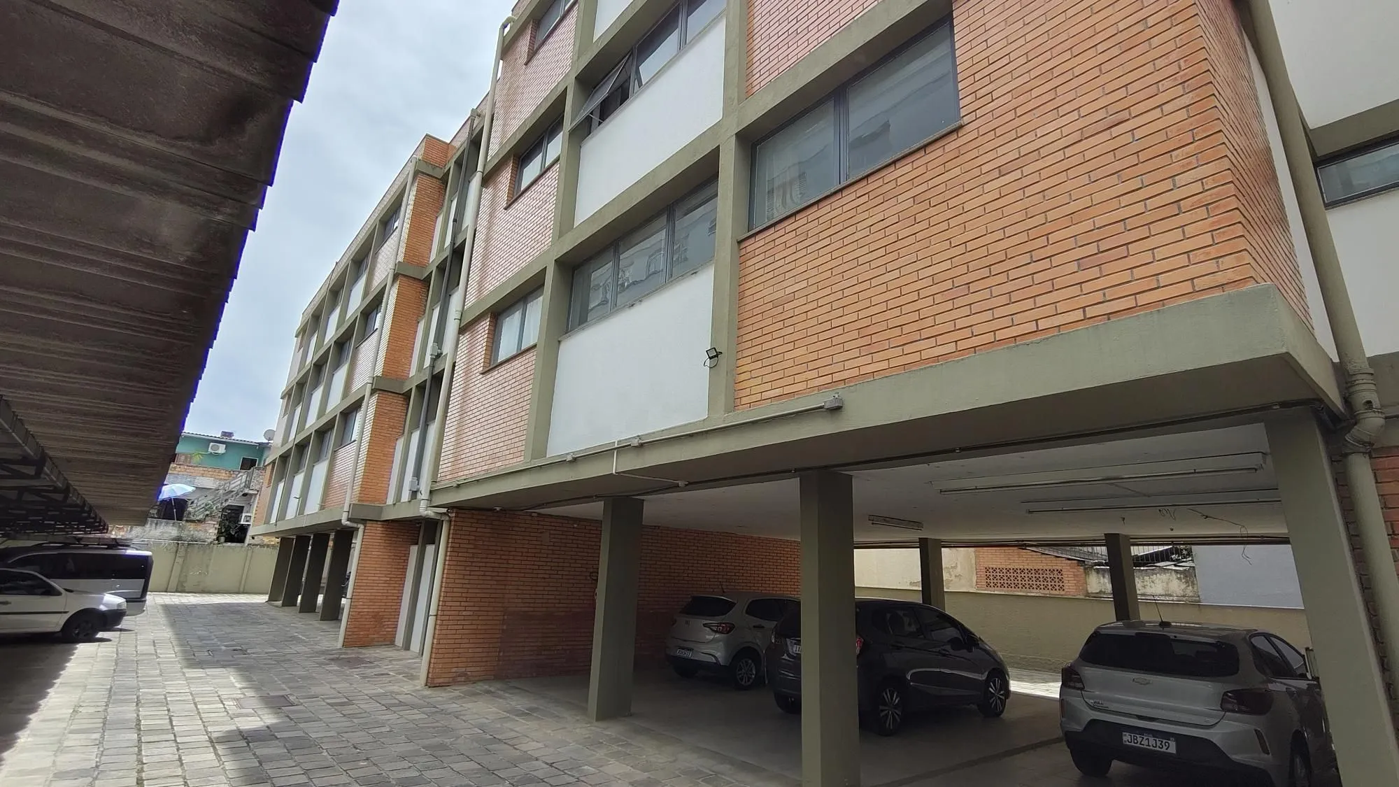 Imagem Prédio Comercial no bairro Menino Deus.