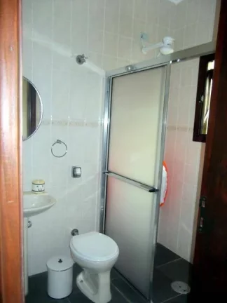 Imagem CASA COM PISCINA PERTINHO DA PRAIA