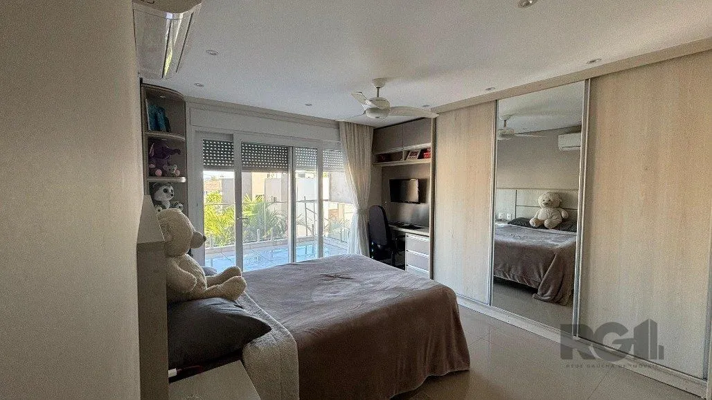 Imagem Casa de Condomínio em Hípica