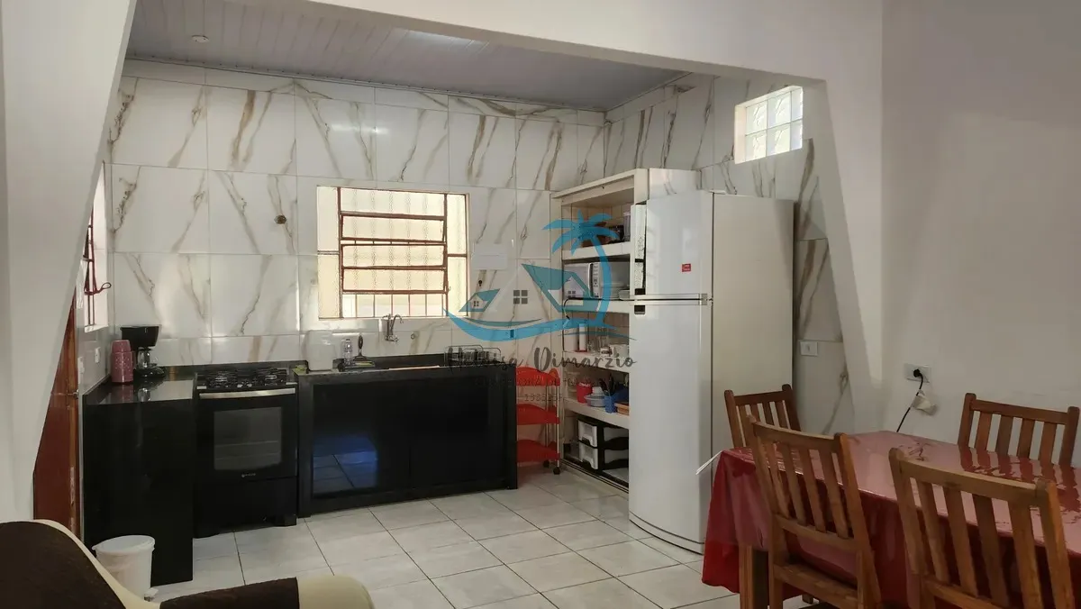 Imagem Casa térrea à venda em excelente rua, a apenas 100m da Praia do Lázaro, em Ubatuba