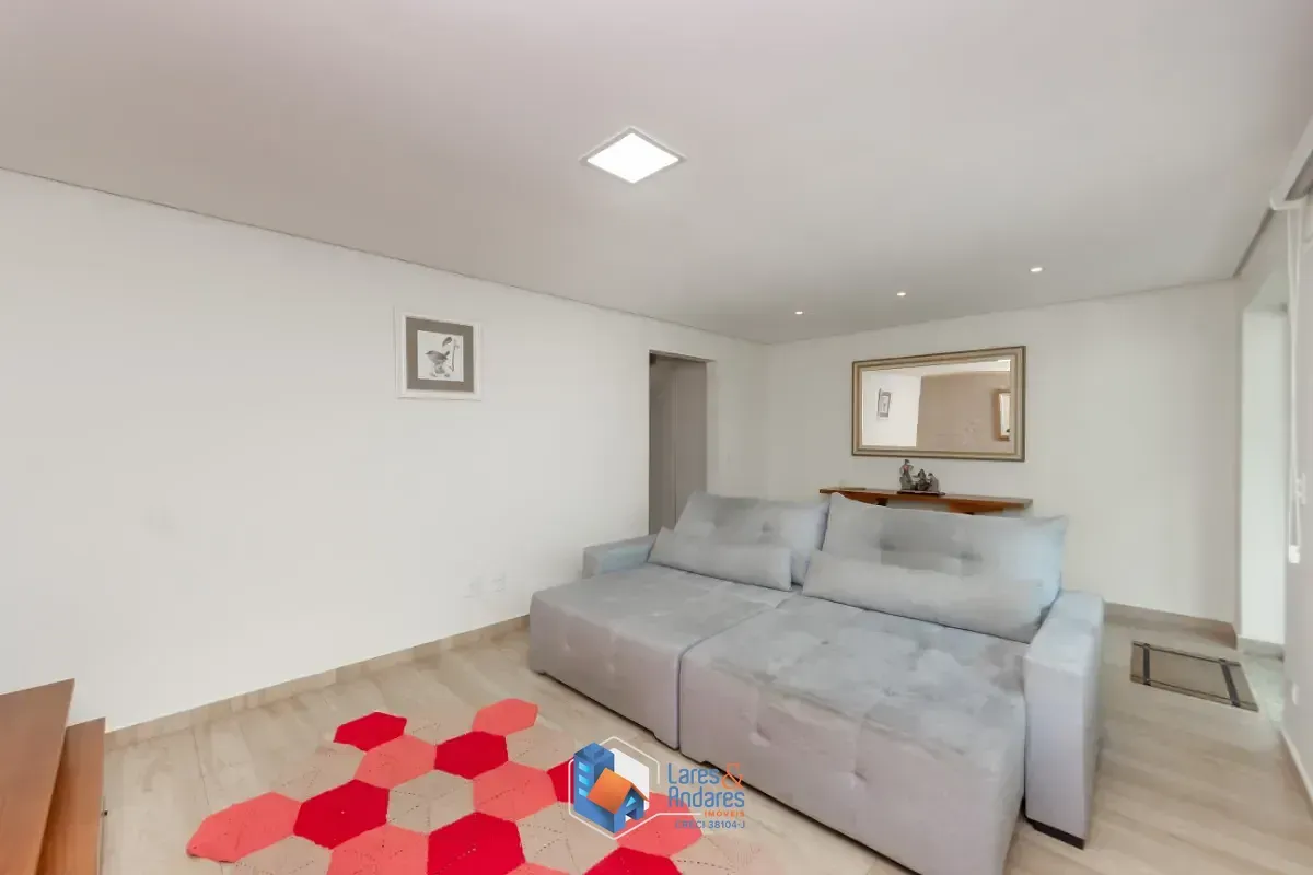 Imagem Casa para venda em Água Fria com 3 quartos, sendo 2 suítes, 219m²