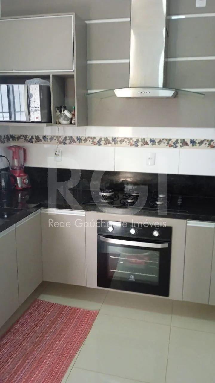 Imagem Casa para Venda - 90m², 3 dormitórios, 4 vagas - Maria Regina