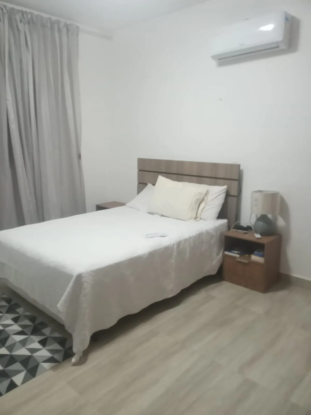 Imagem Chácara à venda em Salto de Pirapora-SP: 4 quartos, 1 sala, 2 banheiros, 2 vagas de garagem, 140m² área. Aproveite!