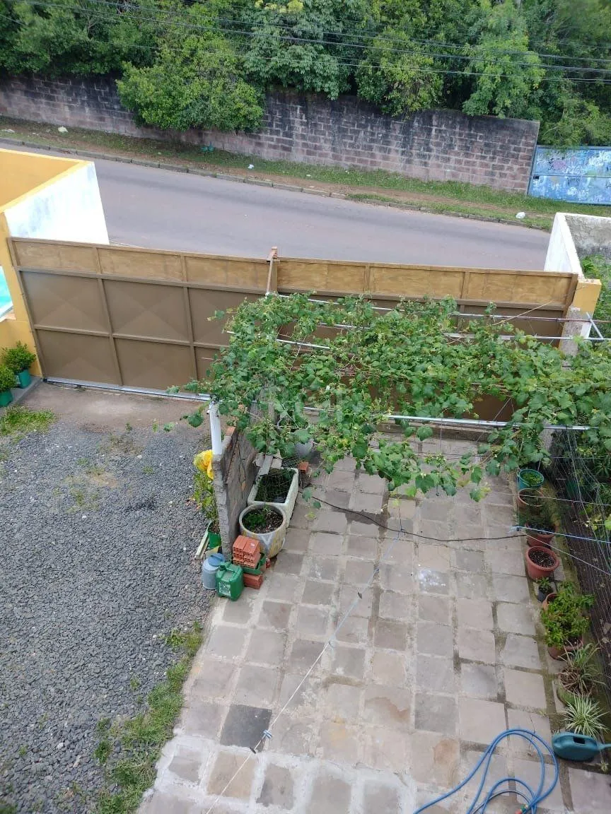 Imagem Casa para Venda - 0.18m², 2 dormitórios, sendo 2 suites, 3 vagas - Lomba do Pinheiro