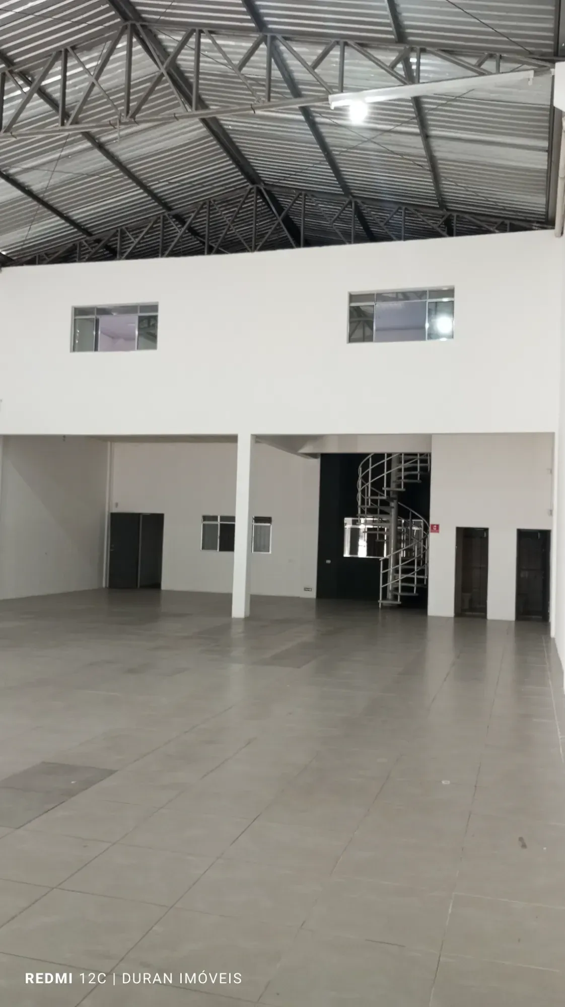 Imagem Ponto Comercial para Alugar, 300 m² em Portais (Polvilho) - Cajamar