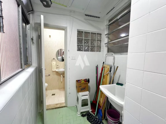 Imagem Apartamento com varanda e de frente no gonzaga - 03 dormitórios