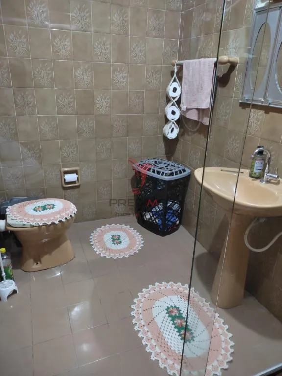 Imagem Casa com 5 Quartos , garagem, sacada e quintal, no Bairro Pedregulho. Guaratinguetá