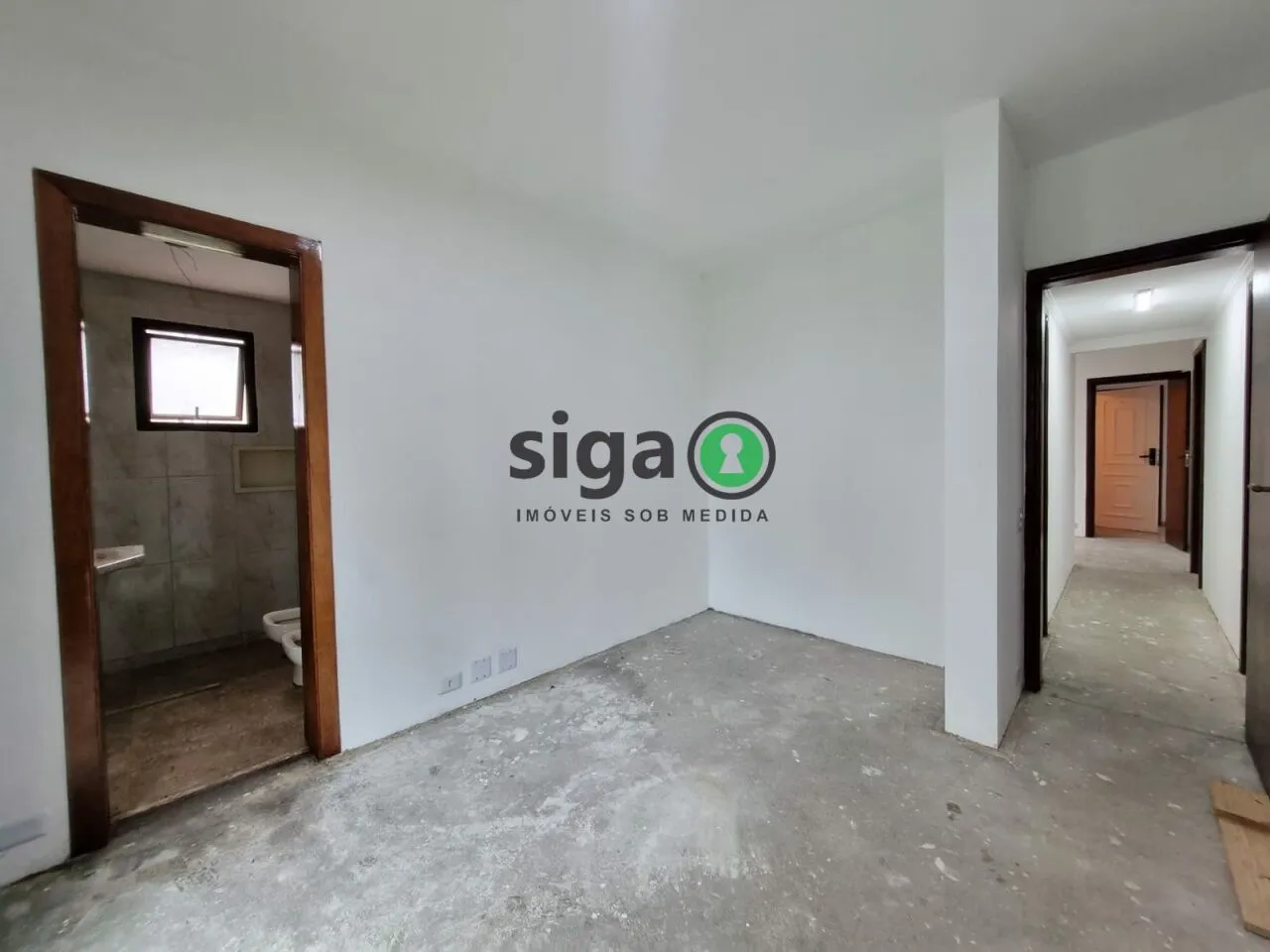 Imagem VENDE no Morumbi (Vila Suzana) Apartamento com 4 suítes, 4 Vagas + Depósito