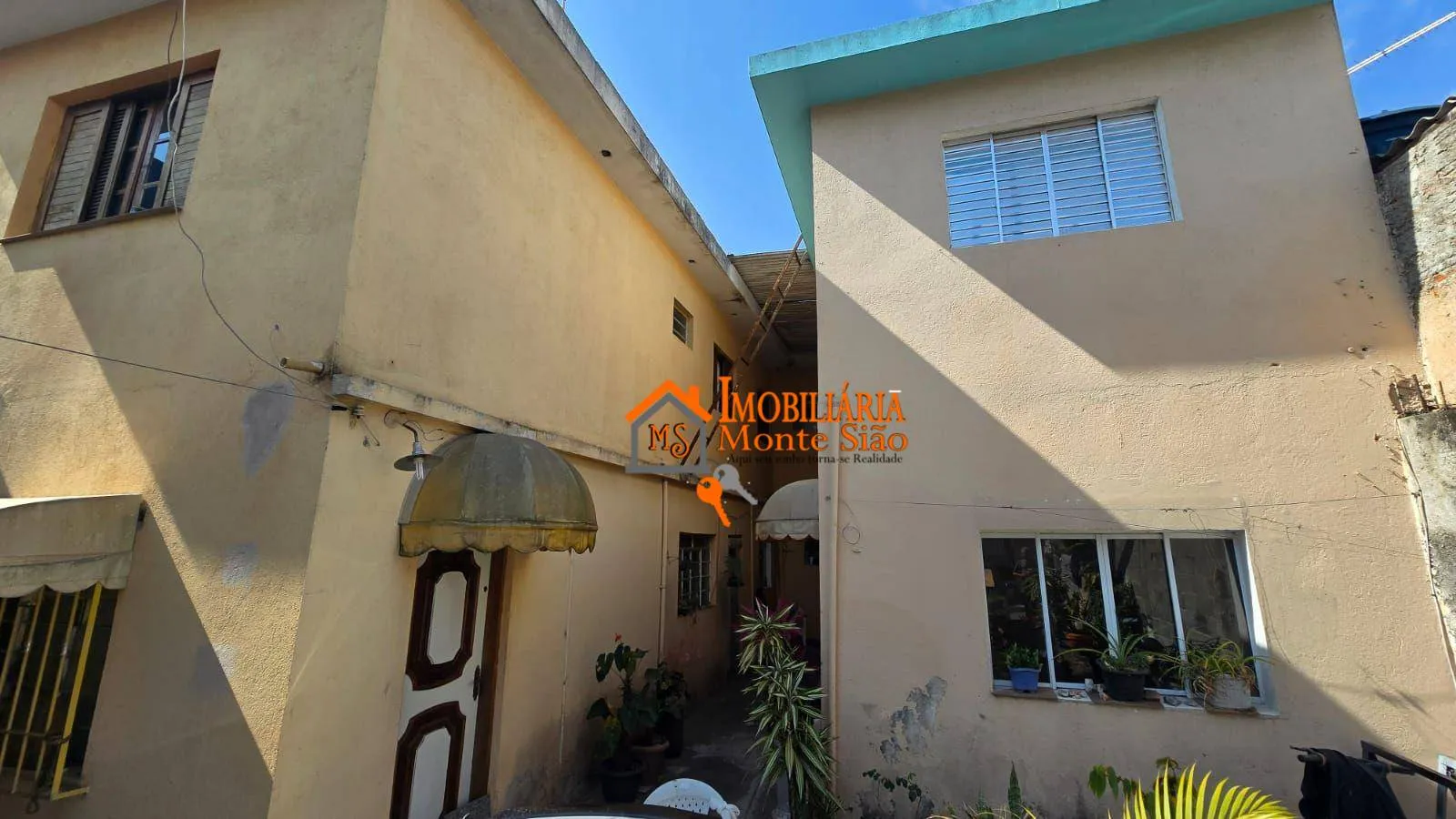 Imagem Sobrado com 5 dormitórios à venda, 250 m² por R$ 600.000,00 - Jardim Adriana - Guarulhos/SP