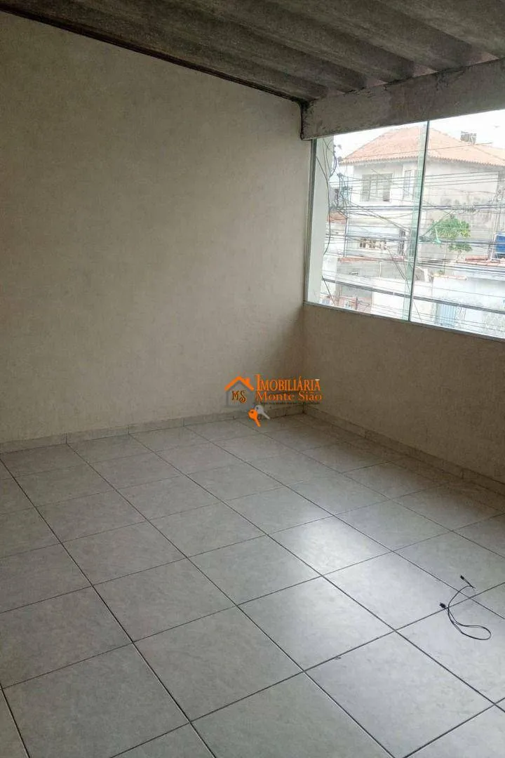 Imagem Sobrado com 4 dormitórios à venda por R$ 425.000 - Vila Carmela I - Guarulhos/SP