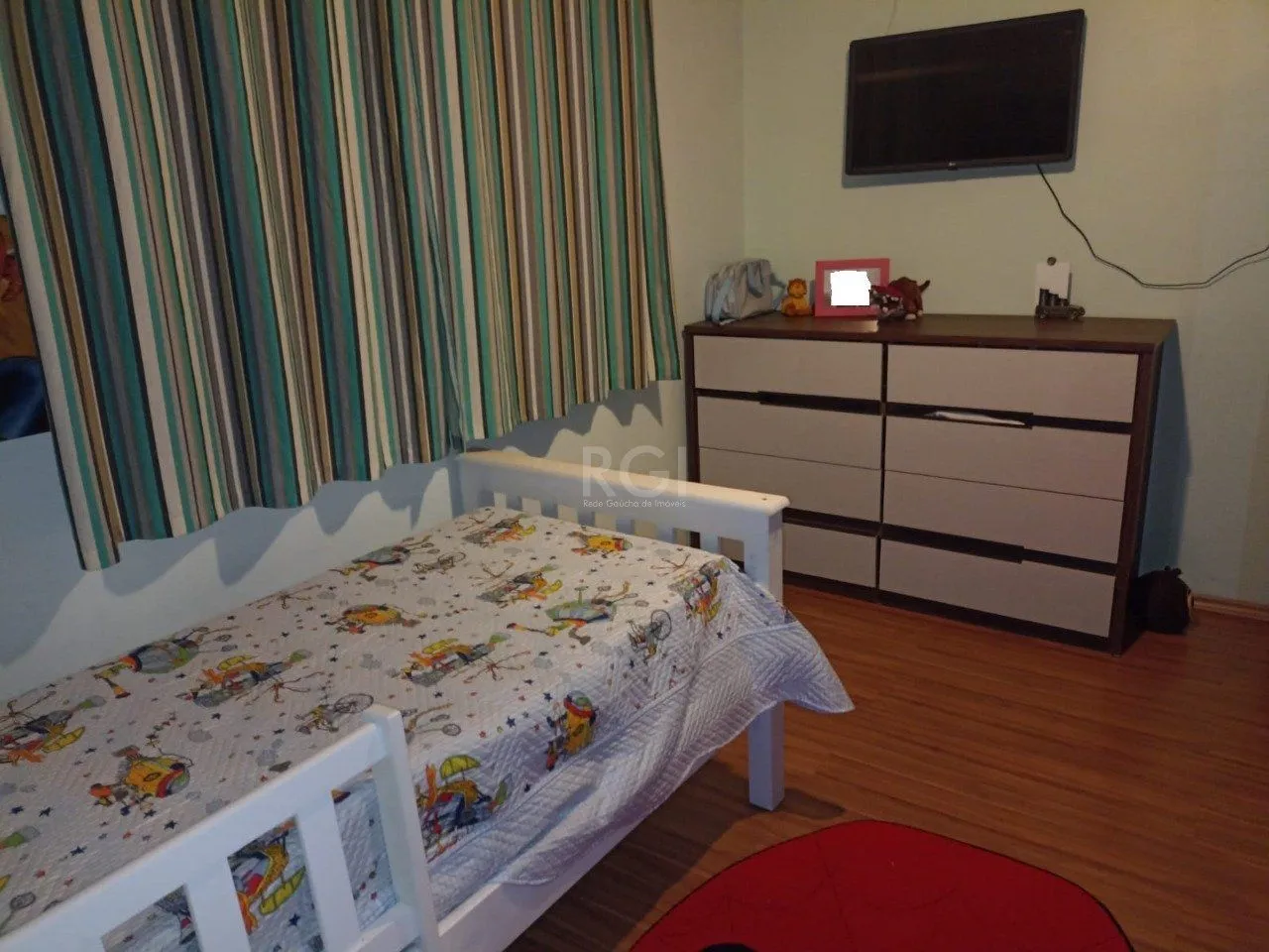 Imagem Sobrado para Venda - 240m², 3 dormitórios, sendo 1 suites, 2 vagas - Vila Vista Alegre