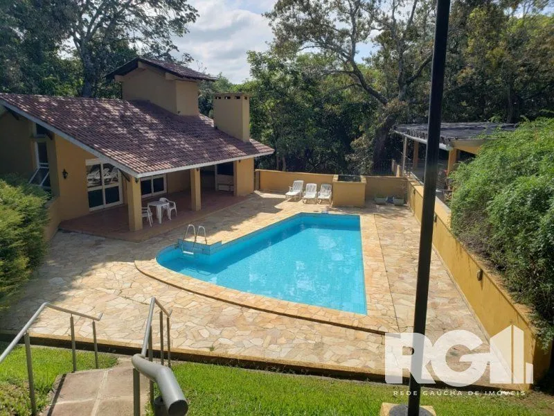 Imagem VENDA - ÓTIMA CASA EM CONDOMÍNIO NA ZONA SUL