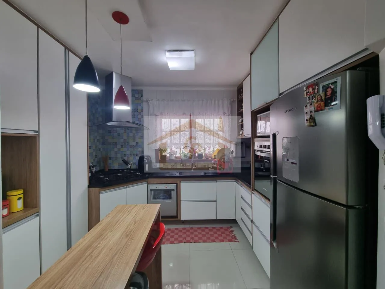 Imagem Casa em Condomínio na Granja Viana - Conforto, Praticidade e Excelente Localização