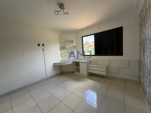 Imagem SOBRADO À VENDA NO CONDOMÍNIO GRANVILLE | 4 SUÍTES | PISCINA | GOIÂNIA