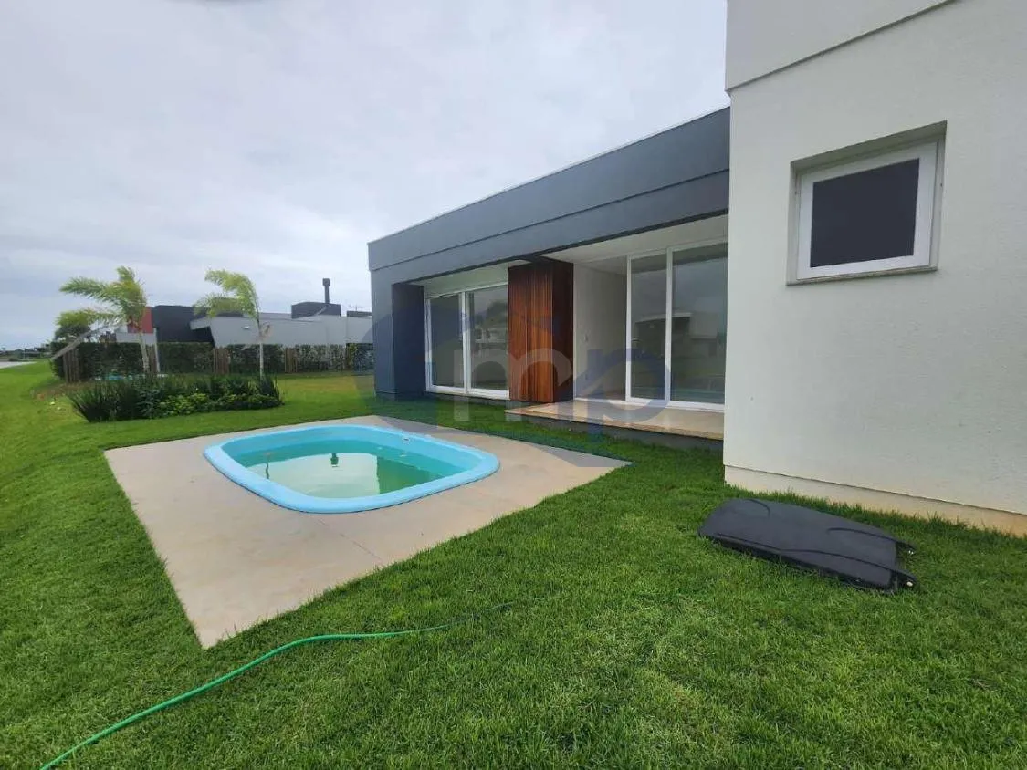 Imagem Casa a venda com 4 suites no Engenho Velho em Torres/RS